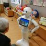 介護ロボット “ペッパー君” 活躍中！